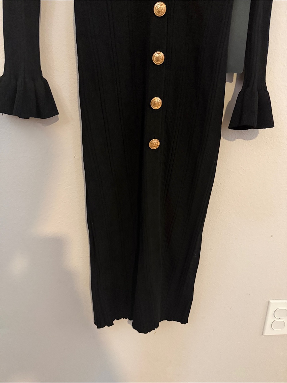 Lulu's Black Ribbed V‑Neck Midi Dress with Gold Buttons - Picture 4 of 9